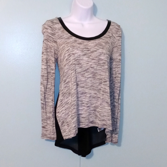 Cynthia Rowley White/Gray/Black. Black Mesh on Back Size Small - Picture 1 of 9